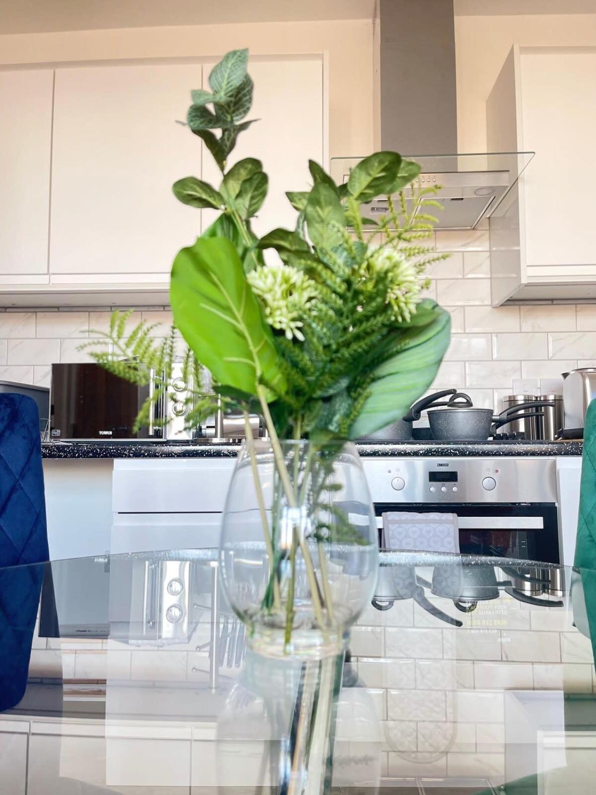 1 Bedroom Apartment - Flitwick - Contractor Friendly - Tourist Ready - Full Kitchen - Wifi - Smart Tv - Sofa Bed - Free Parking - Ideal For Short Or Long Stays Екстериор снимка