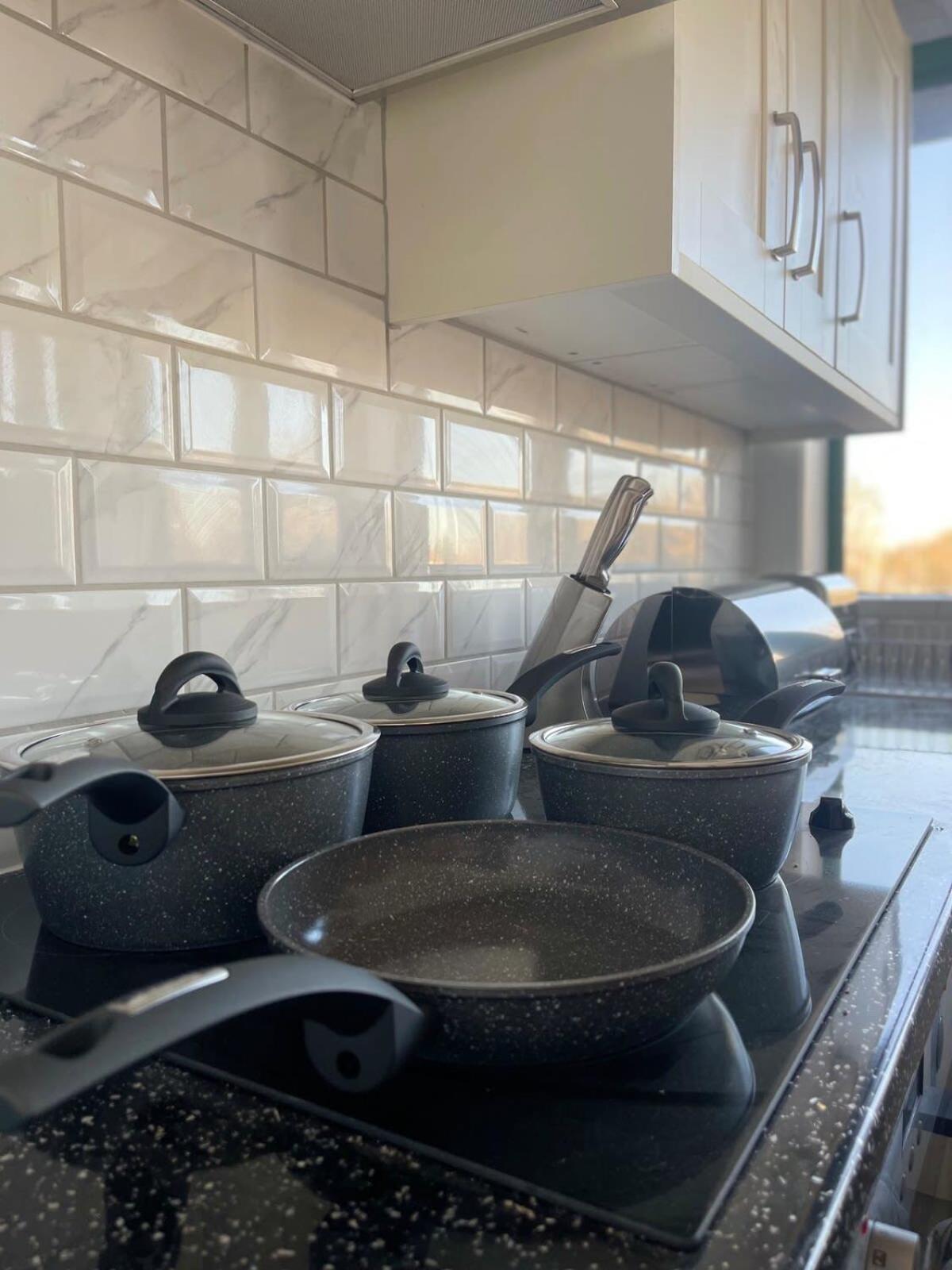 1 Bedroom Apartment - Flitwick - Contractor Friendly - Tourist Ready - Full Kitchen - Wifi - Smart Tv - Sofa Bed - Free Parking - Ideal For Short Or Long Stays Екстериор снимка